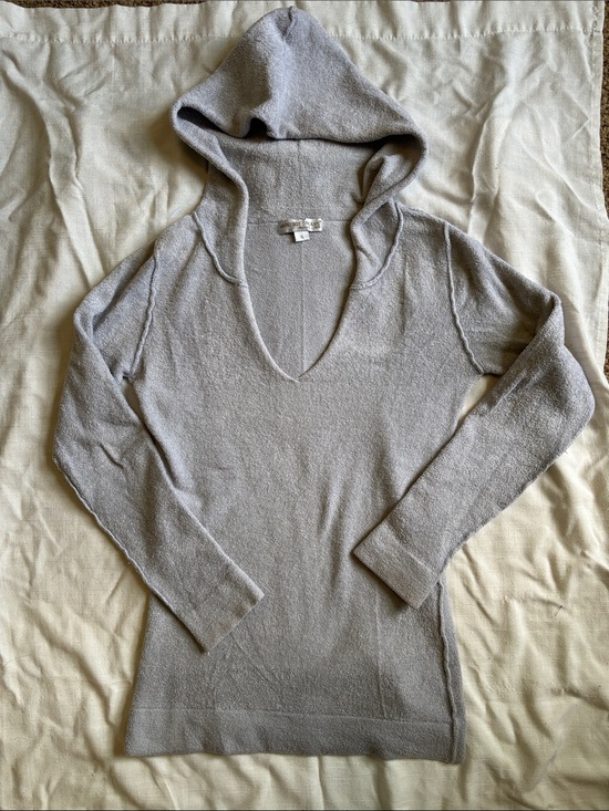 Barefoot Dreams Sweaters - Barefoot Dreams Light Gray Hooded V-Neck Sweater